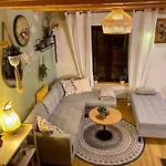 Letniskowy Opowieści Z Narie Domek letniskowy *