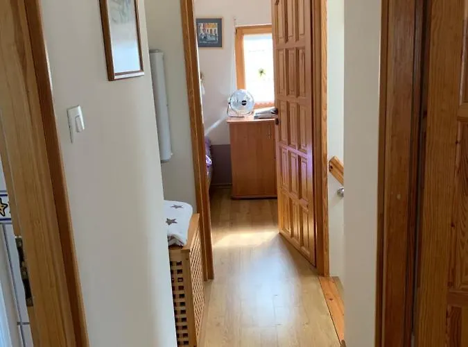 Letniskowy Opowiesci Z Narie Kretowiny